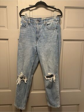 Abercrombie the mom high rise jeans